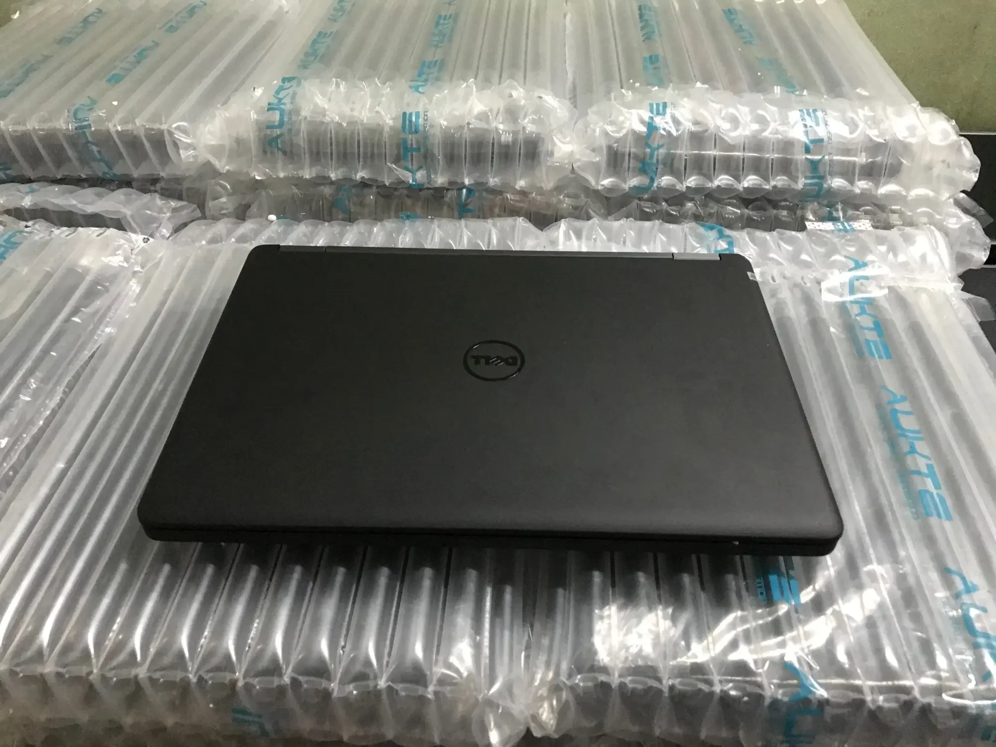 Dell e5540 core i3 4010U ram 4gb ssd 128gb màn 15.6