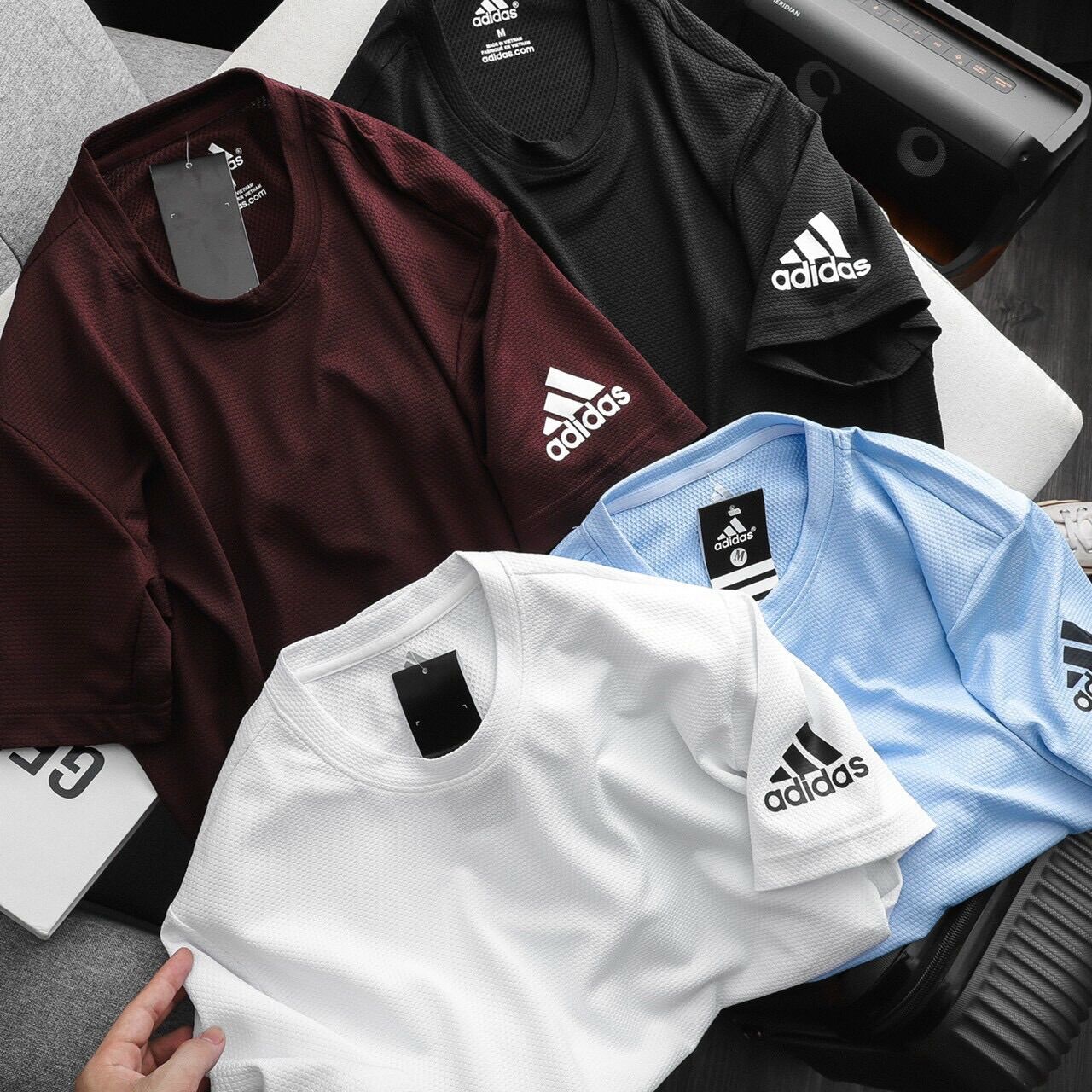 Áo phông Adidas