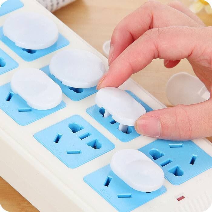 Nút bịt ổ điện giữ an toàn cho bé