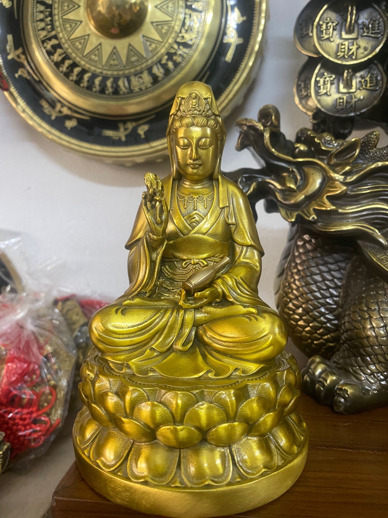 Tượng Phật Bà Quan Âm Bằng Đồng Vàng Để Ô tô cao 18cm