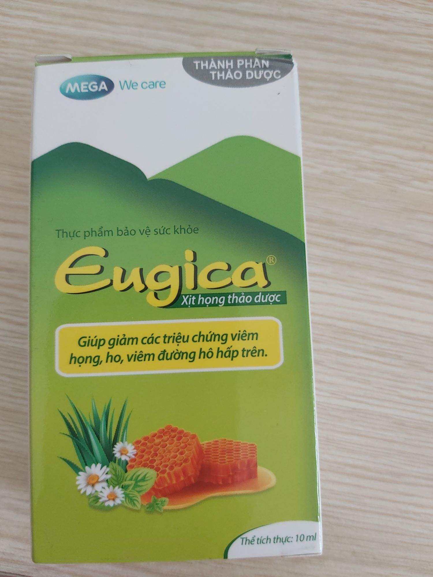 Xịt họng thảo dược Eugica