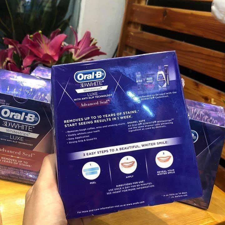 Miếng dán trắng răng Oral B 3D White Whitestrips (14 gói/hộp)