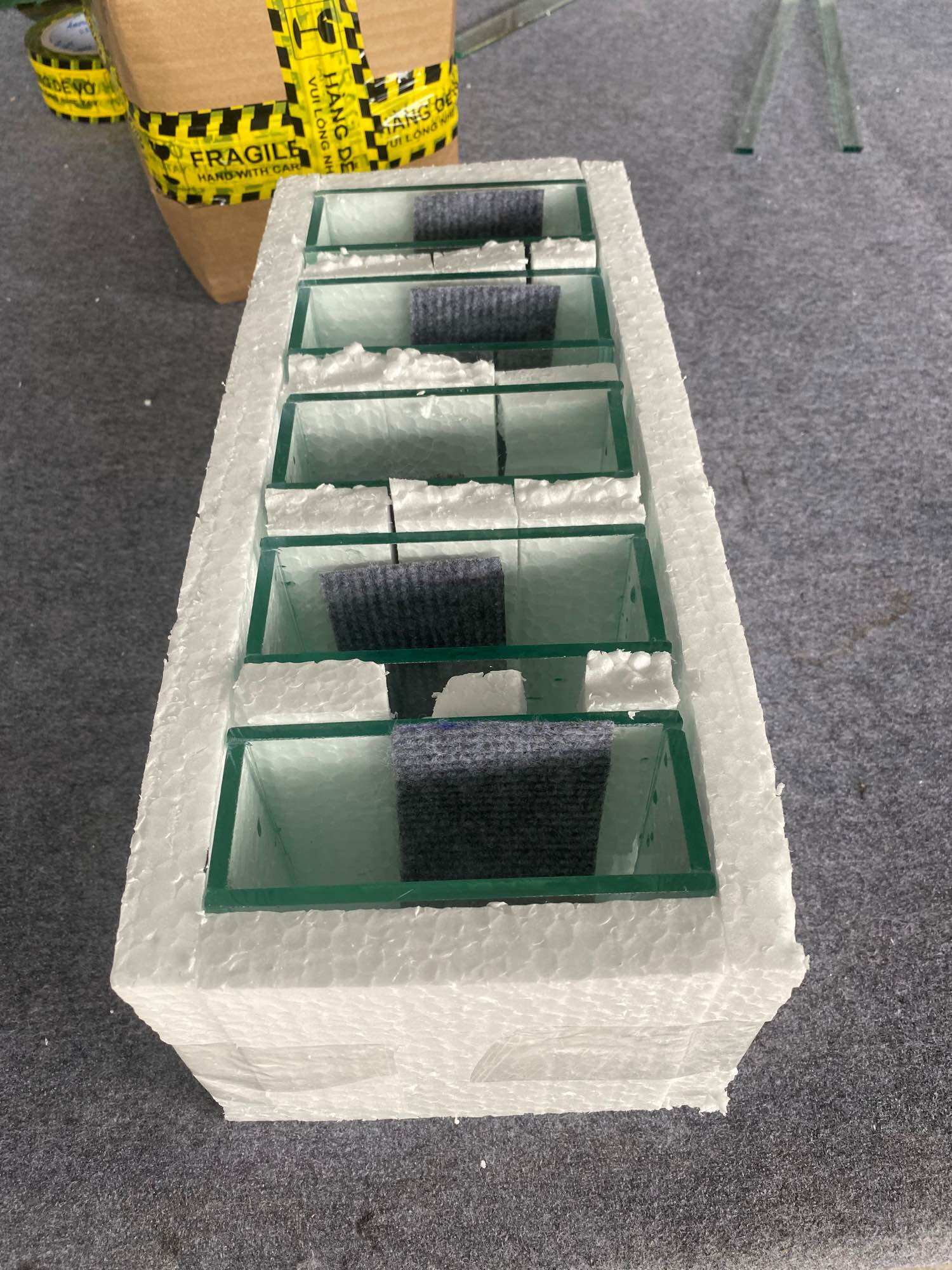 Hồ cá betta mini dày 5li ( D15× R7× C15) + tặng kèm miếng lót đáy hồ