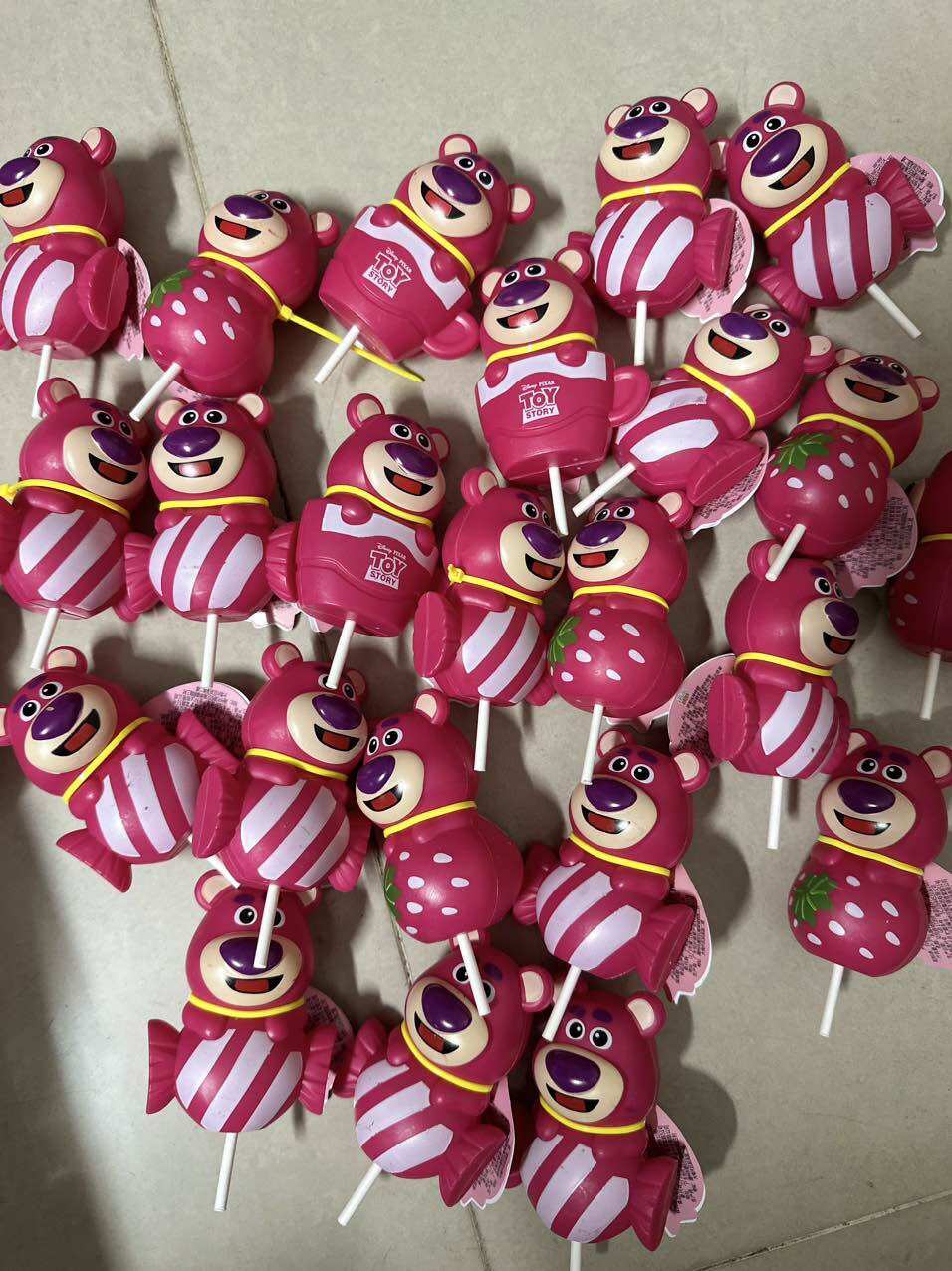 Kẹo mút Lollipop hình Gấu Dâu siêu cute