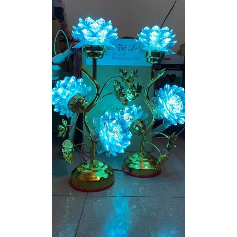Đèn Thờ 3 bông Đổi Màu 37Cm Chân Sắt ( 1 cái )