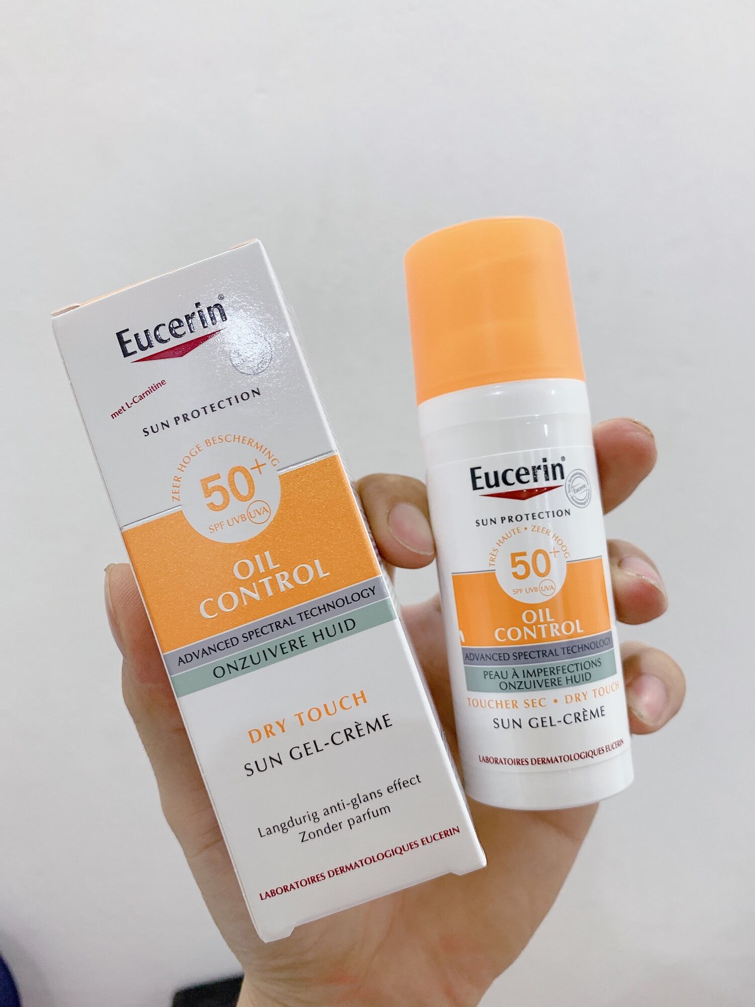 Kem chống nắng Eucerin Oil Control Dry Touch 50ml
