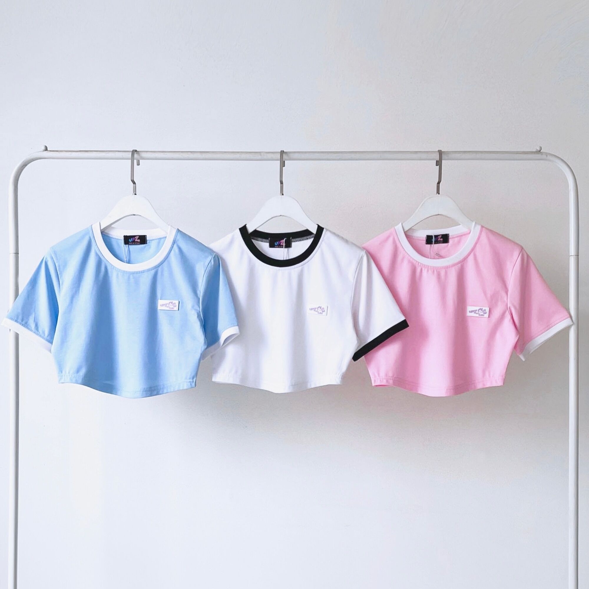 Upz áo thun croptop viền