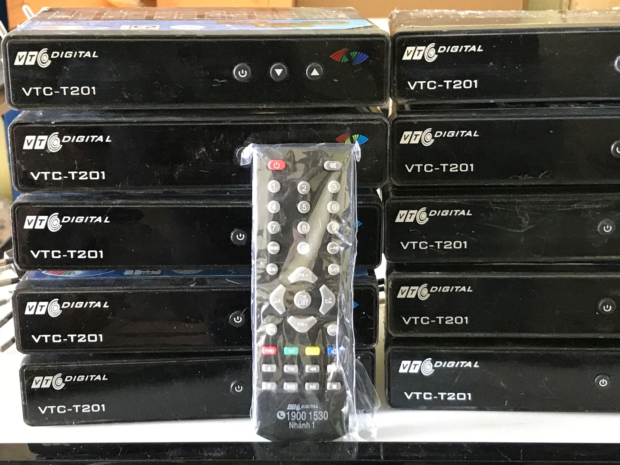 Đầu thu kỹ thuật số dvb t2 cũ tặng remote mới, cáp av mới