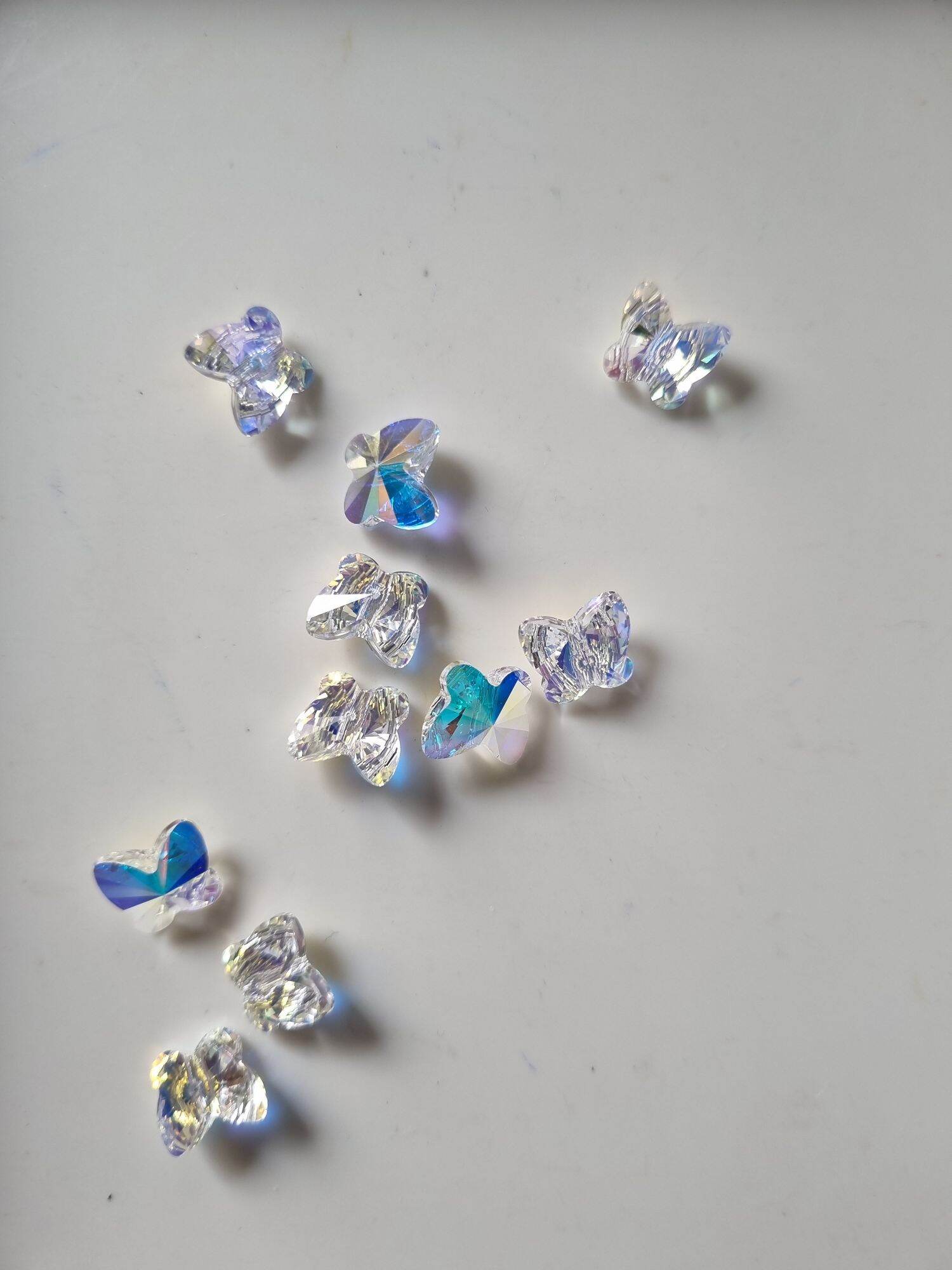 Pha lê Swarovski hình bướm 6li, 8li, 10li