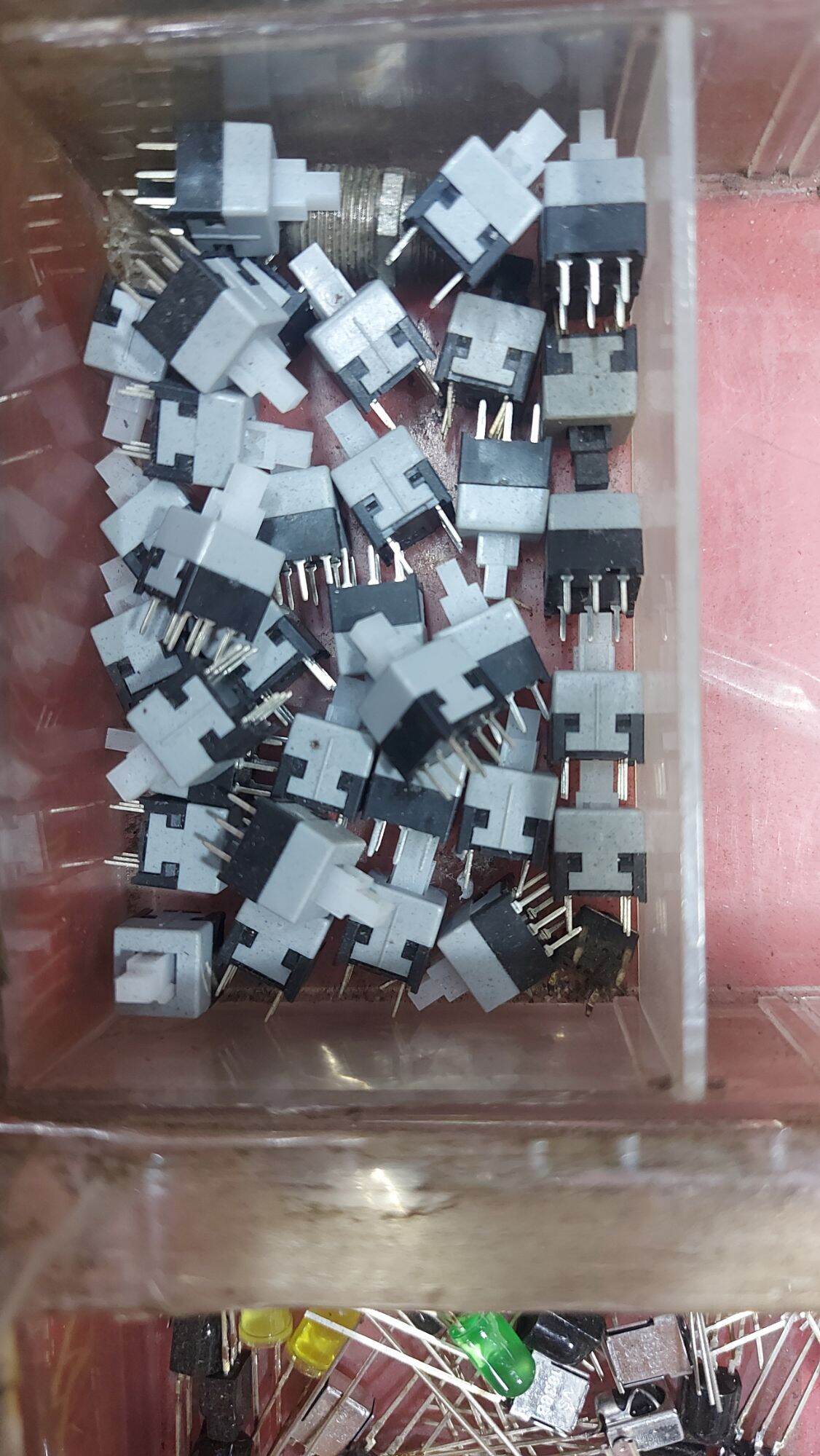 50c công tắc 6 chân nhấn giữ màu xám