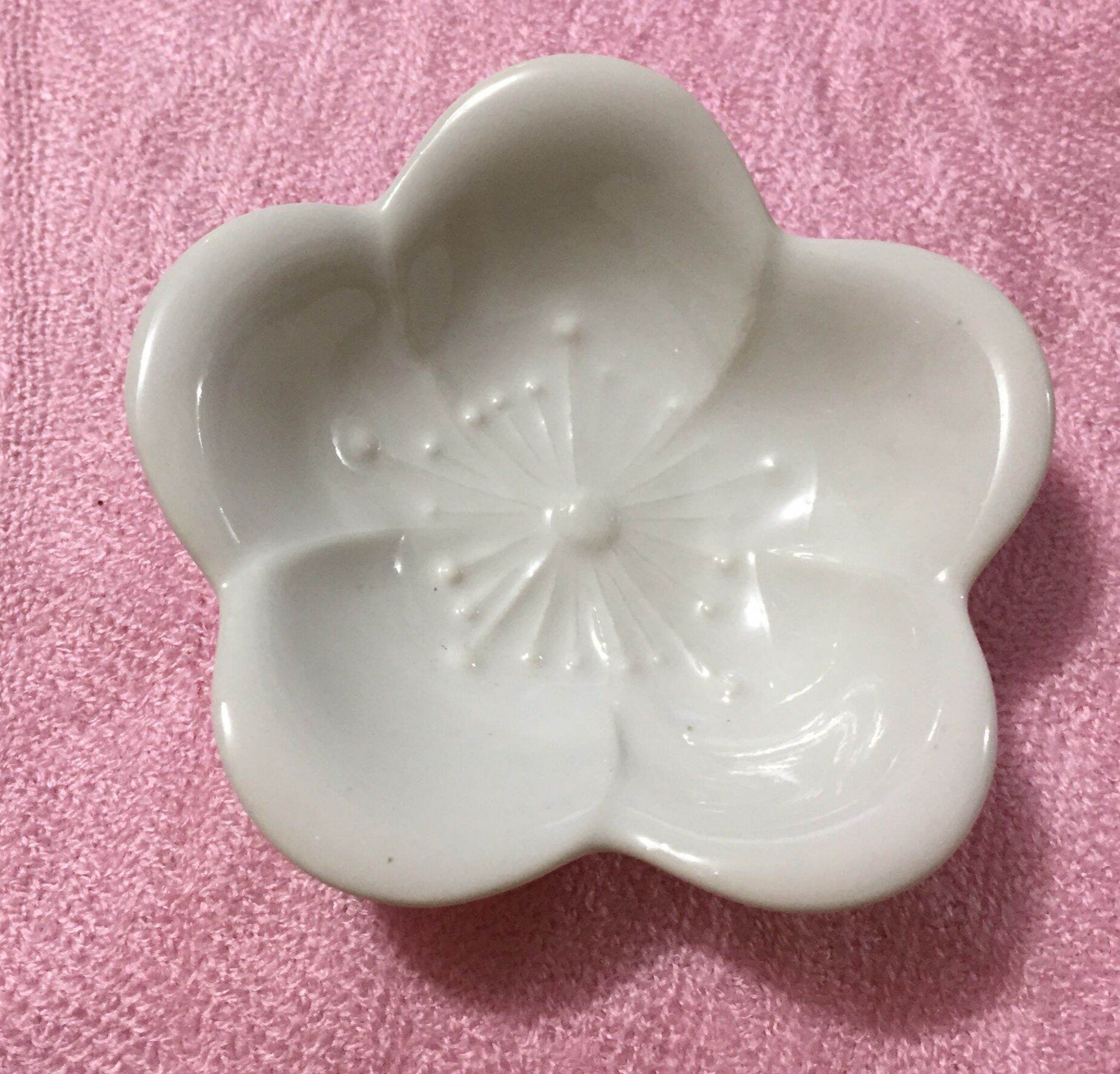 Đĩa gốm sứ nhỏ hình hoa 7cm