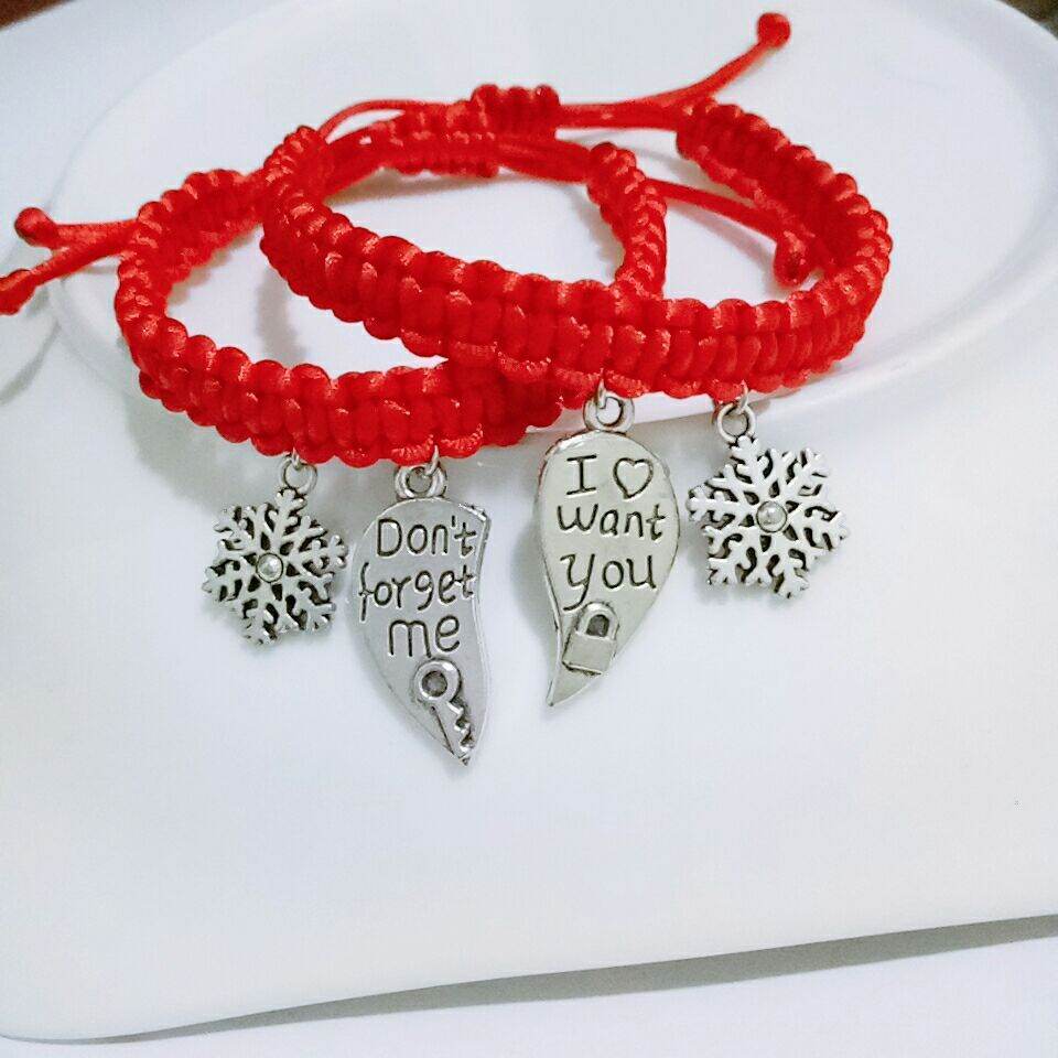 Vòng tay cặp tình yêu tình bạn tết dây chỉ đỏ mix charm trái tim đôi và bông tuyết ảnh thật tự chụp