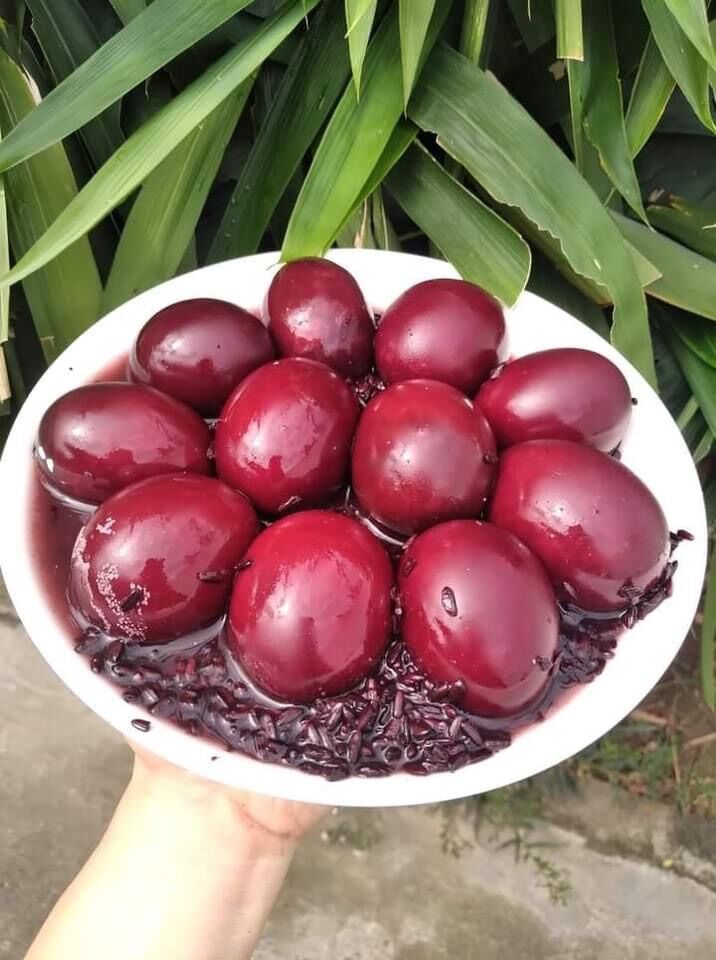 Trứng gà ta ngâm nếp cẩm hạ thổ