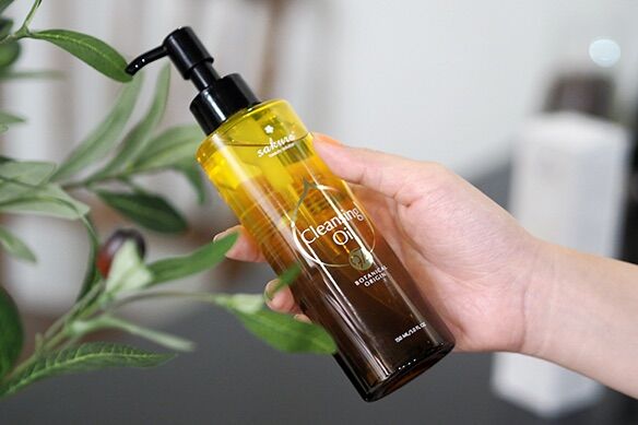 DẦU TẨY TRANG SAKURA CLEANSING OIL 150ML