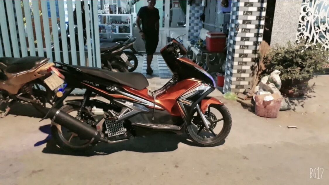 Pô 4 Road Đen + Cổ Ab110 và Click 110
