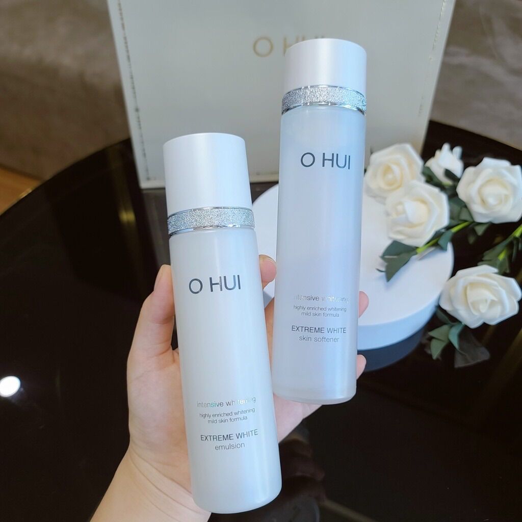 Nước hoa hồng dưỡng trắng da OHUI Extreme White Skin Softener 150ml