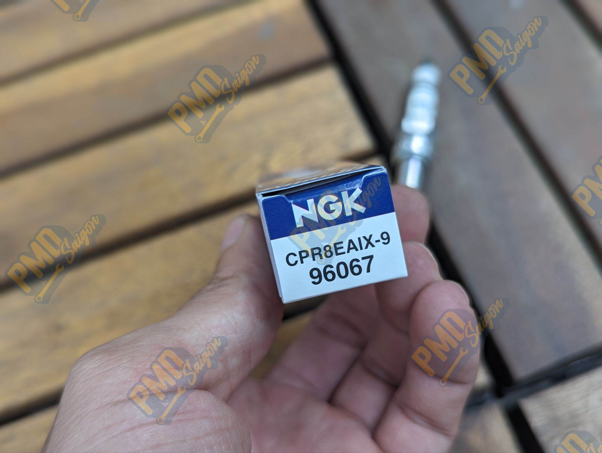 Bugi NGK Iridium - CPR8EAIX - 9 (chân dài)