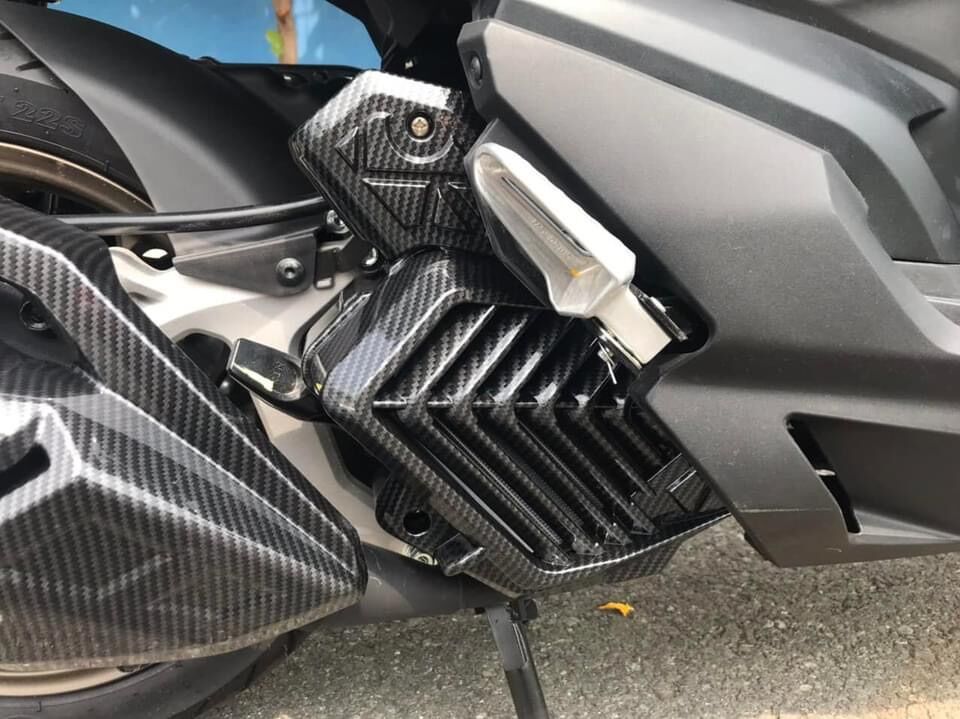 Ốp quạt gió Xe Vario 160 đời 2022 Carbon