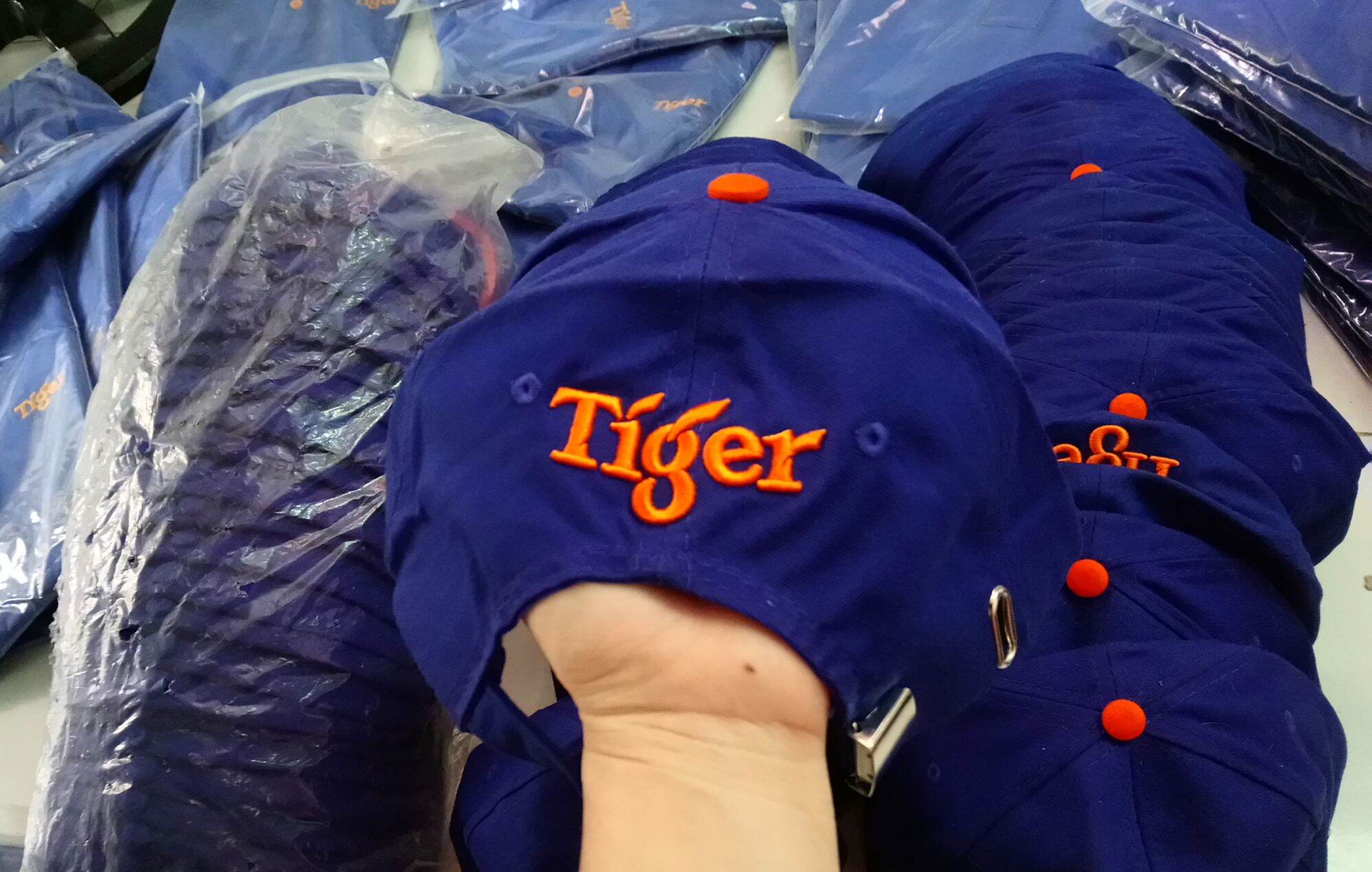 Nón kết thời trang Tiger