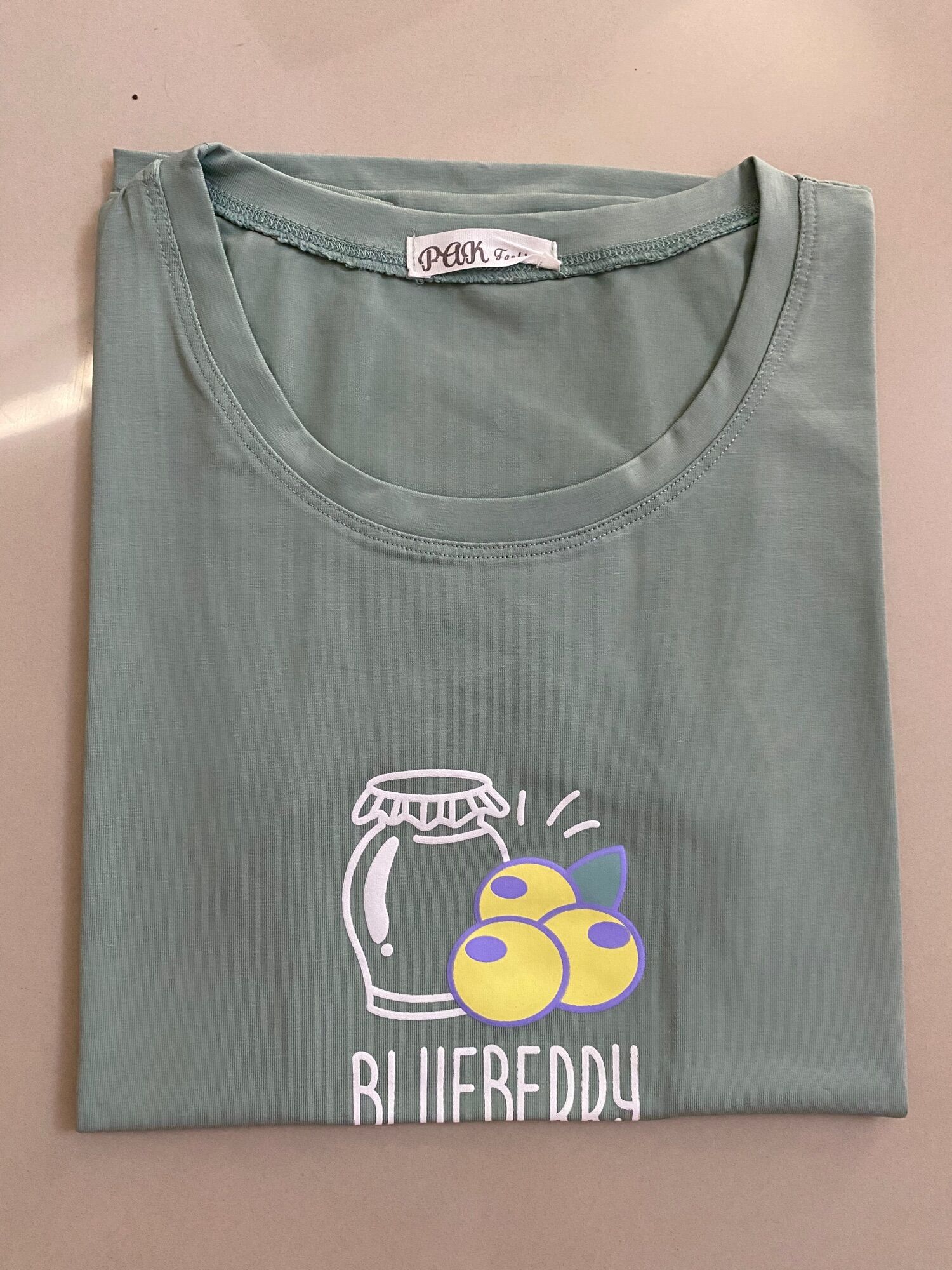 Áo thun nữ basic form ôm cổ tròn cotton thun 4 chiều in hoạ tiết dễ thương