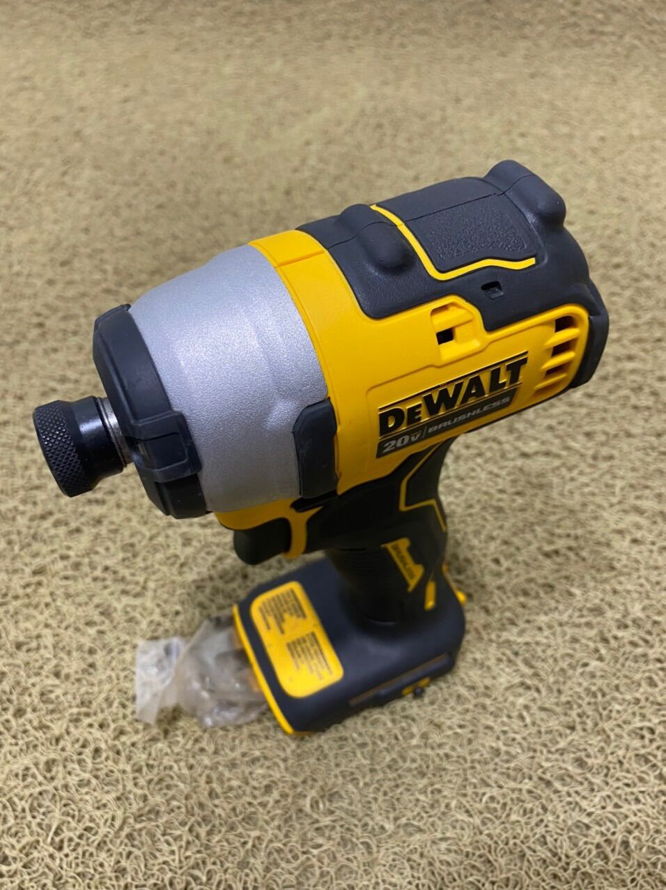 Thân máy bắn vít dewalt dcf809 .20v hàng nhập mỹ mới 98% sử dụng pin dewalt 18v-20v lh:0938310677 duy