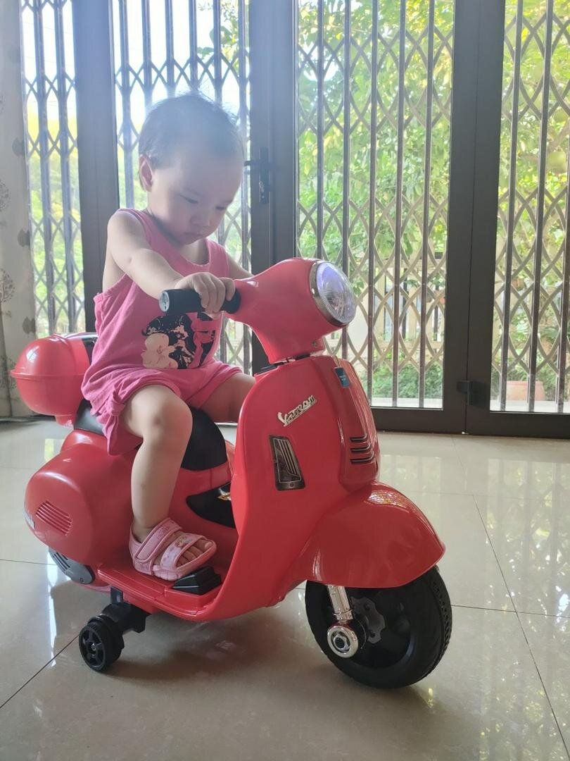 Xe máy điện vespa