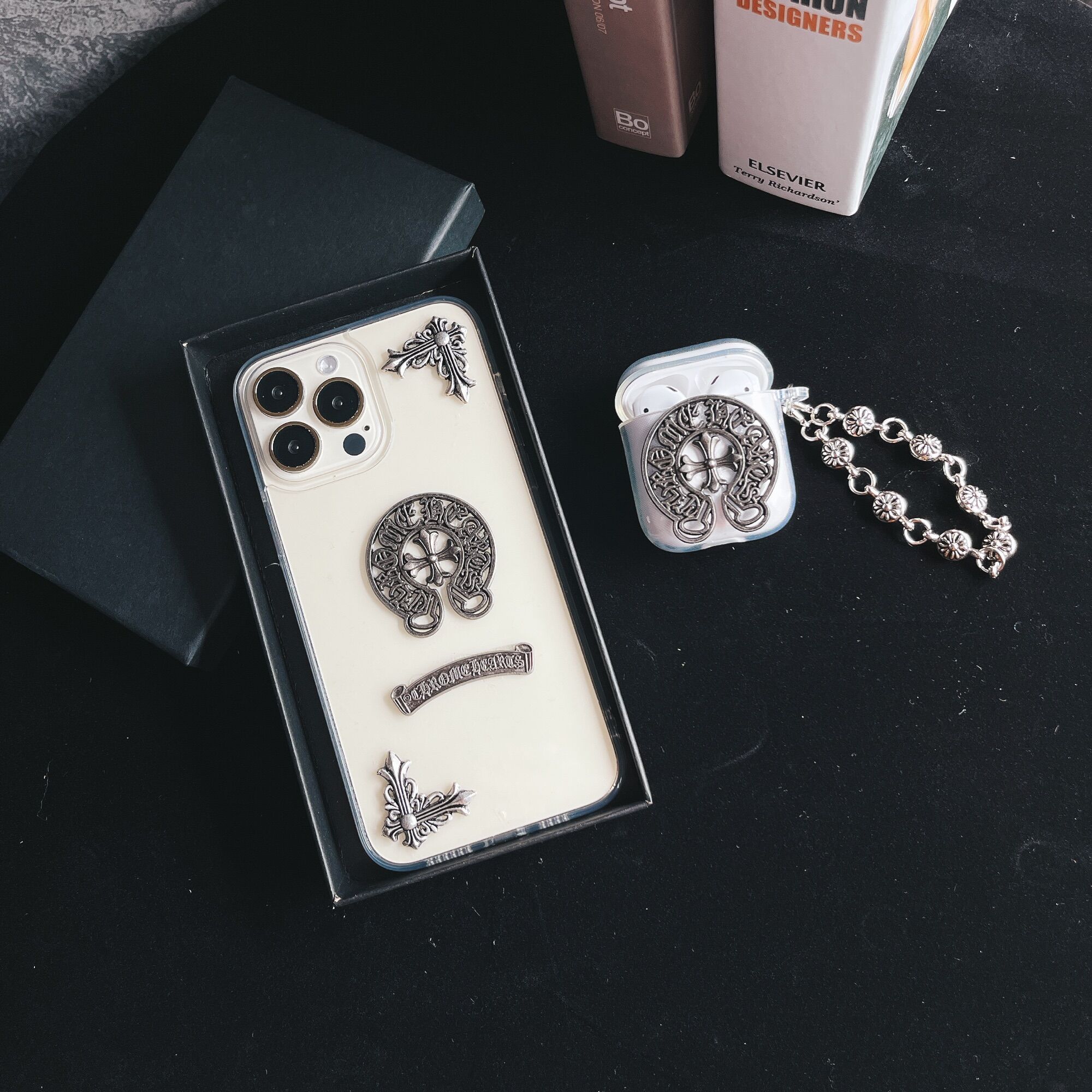 Ốp lưng iphone trong suốt Chrome Heart