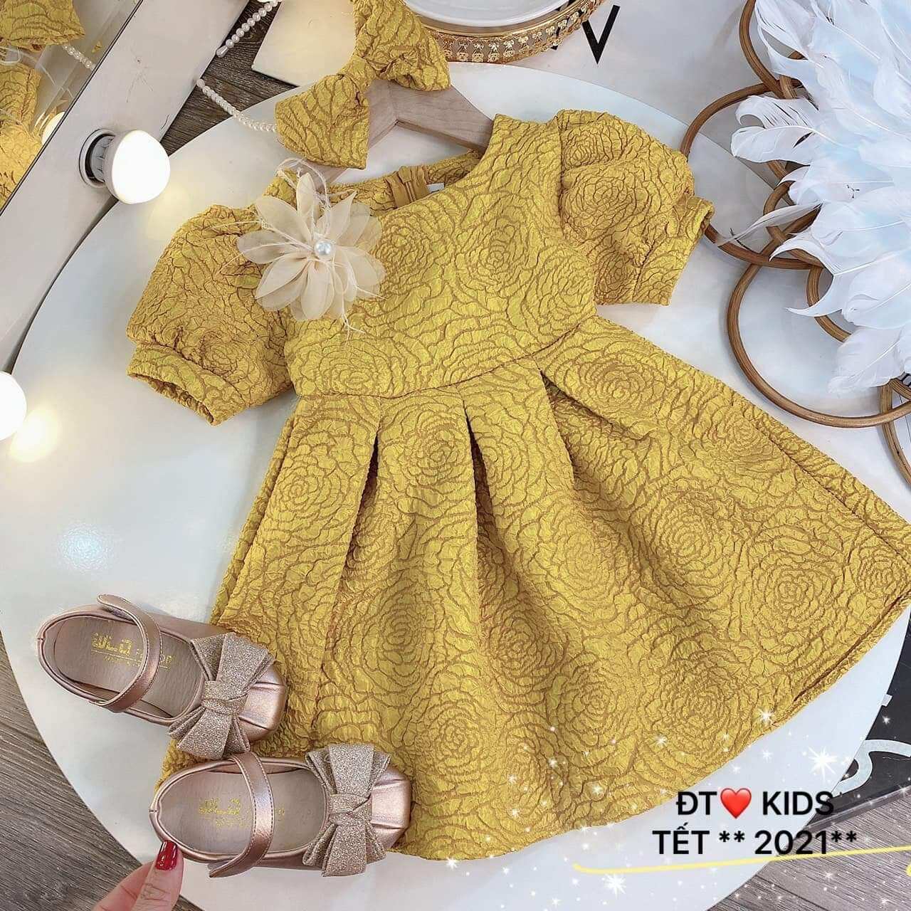 Tổng hợp nhiều mẫu váy xinh diện tết cho bé gái