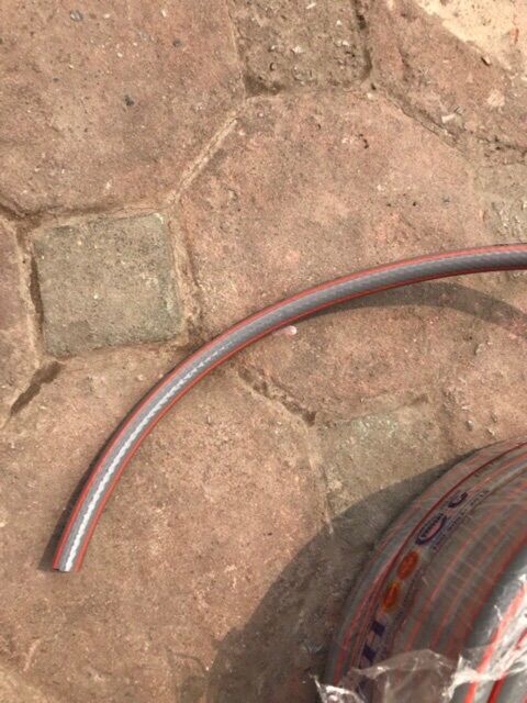 Ống nước nhựa PVC cao cấp siêu bền Phú Thịnh phi 14( 1 mét)