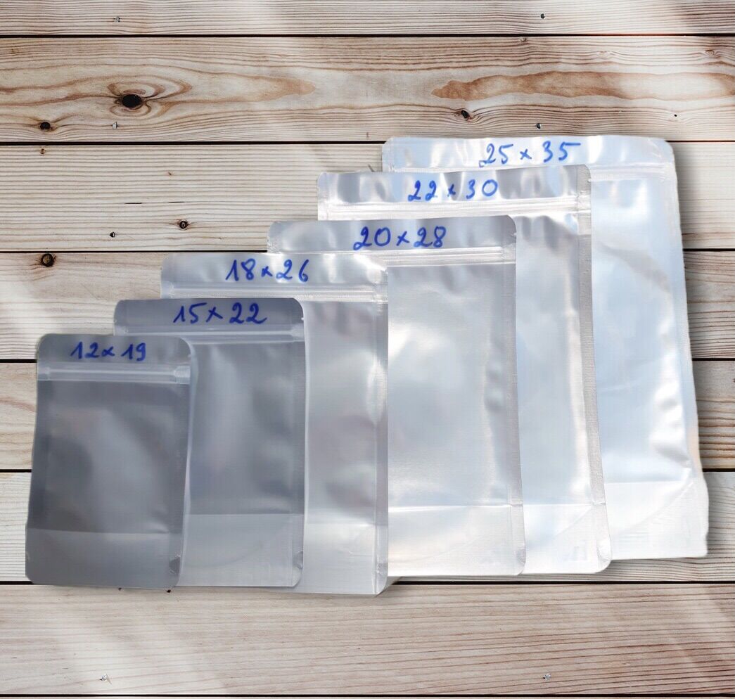 Túi zip đáy đứng 1 mặt bạc 1 mặt trong đủ size 1 cái