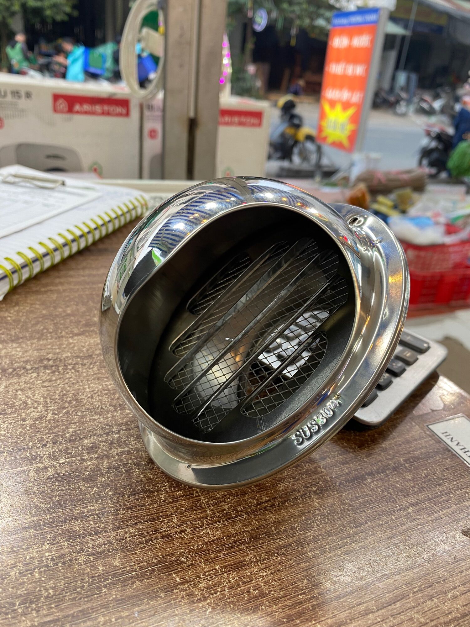 Bịt chụp thông hơi Inox Sus 304 D110