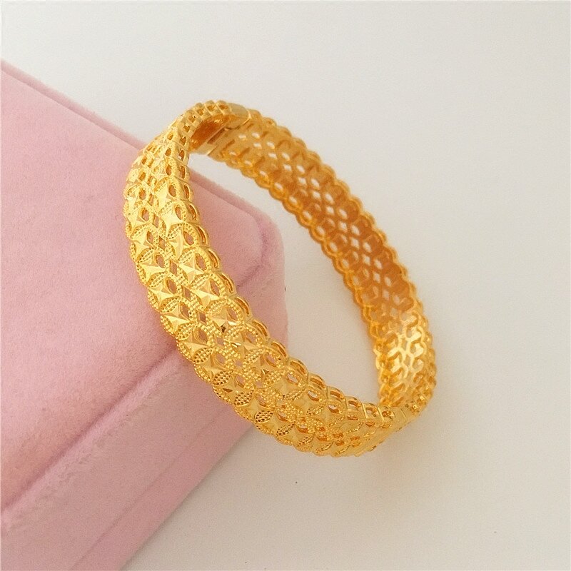Vòng Tay Vàng Cát Mẫu Mới Nữ Vòng Tay Hôn Lễ Tiền Đồng Dễ Phối Khí Chất Đồ Trang Sức Giả Vàng Mạ Vàng Đồng Thau Không Phai Màu