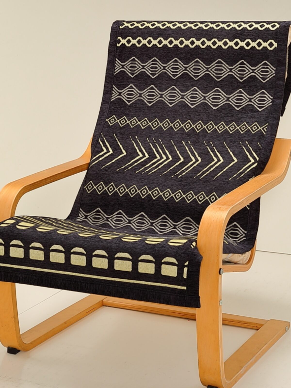 Universal Chair Mat Single Sofa Pad Recliner Cover Anti-Slip Pad Four Seasons Household Fabric Snowy Modern Simple Style Giá 903,000 Đồng*Miễn phí vận chuyển