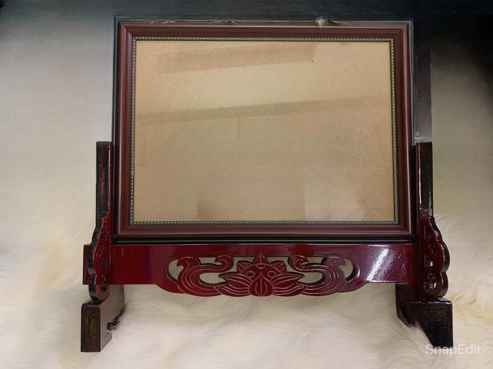 khung hình và chân khung hình để bàn thờ ( theo chiều ngang)