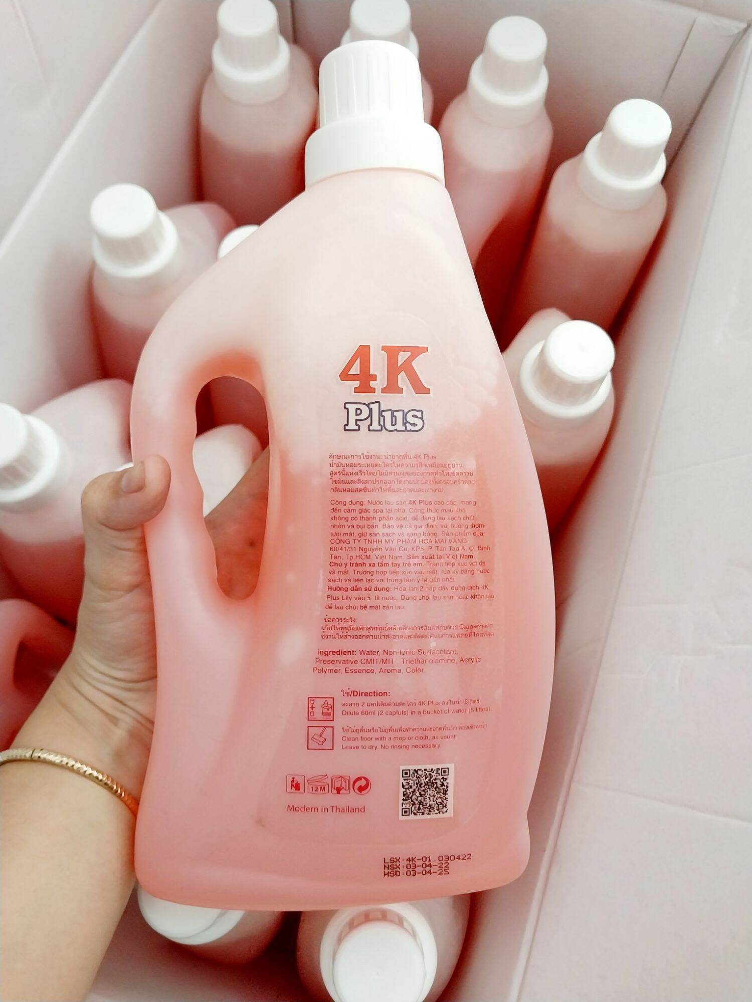 Nước Lau Sàn Thái 4k Plus 1250ml Thơm Tho Sạch Bóng