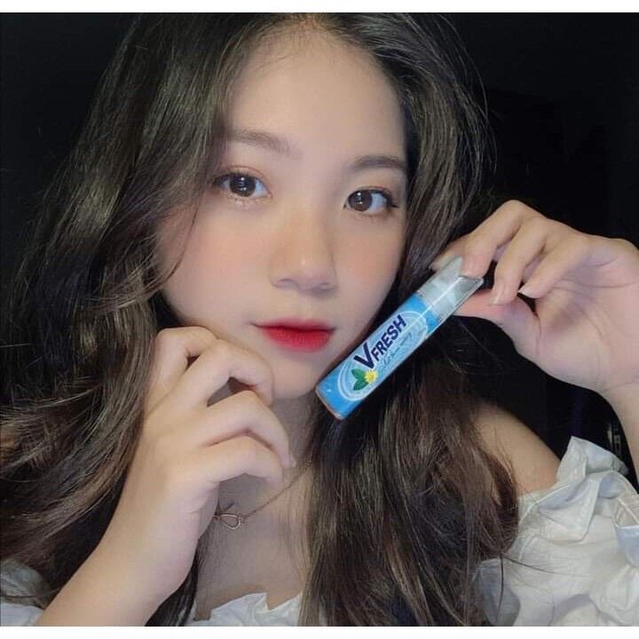 Xịt thơm miệng tươi mát thơm tho Vfresh 10ml