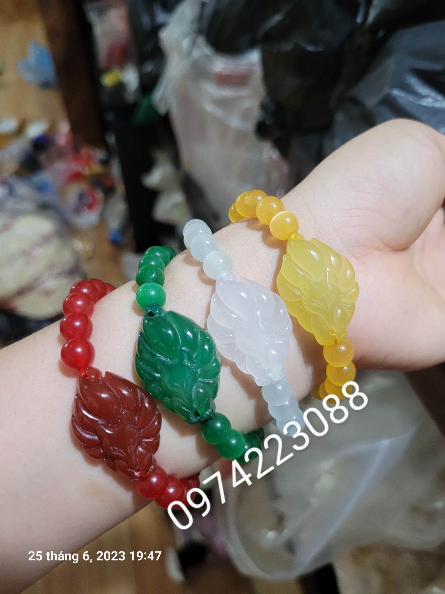 Vòng tay đá hồ ly chín đuôi đủ các màu