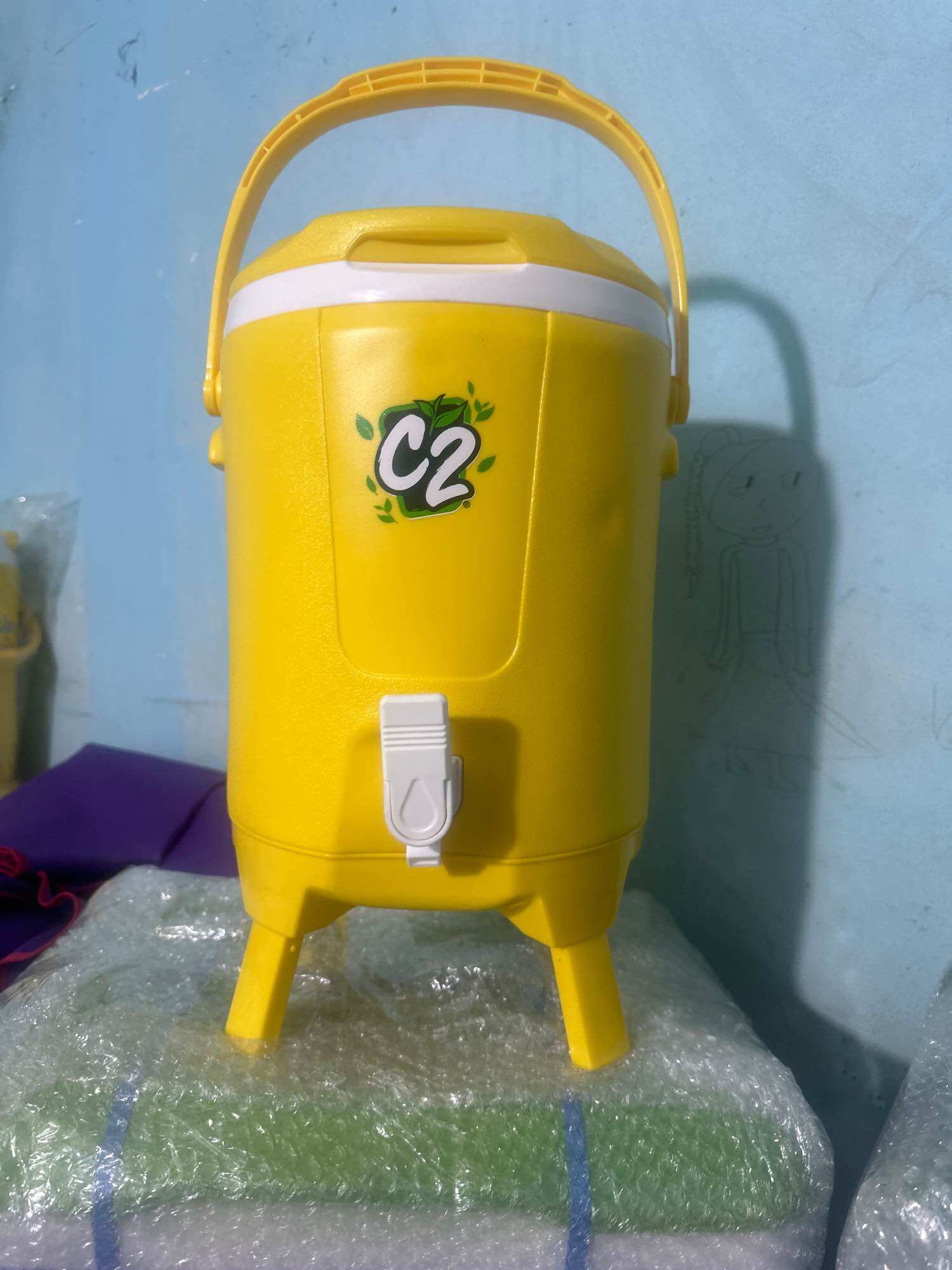 Bình đá tròn 8 lít có vòi và tay xách