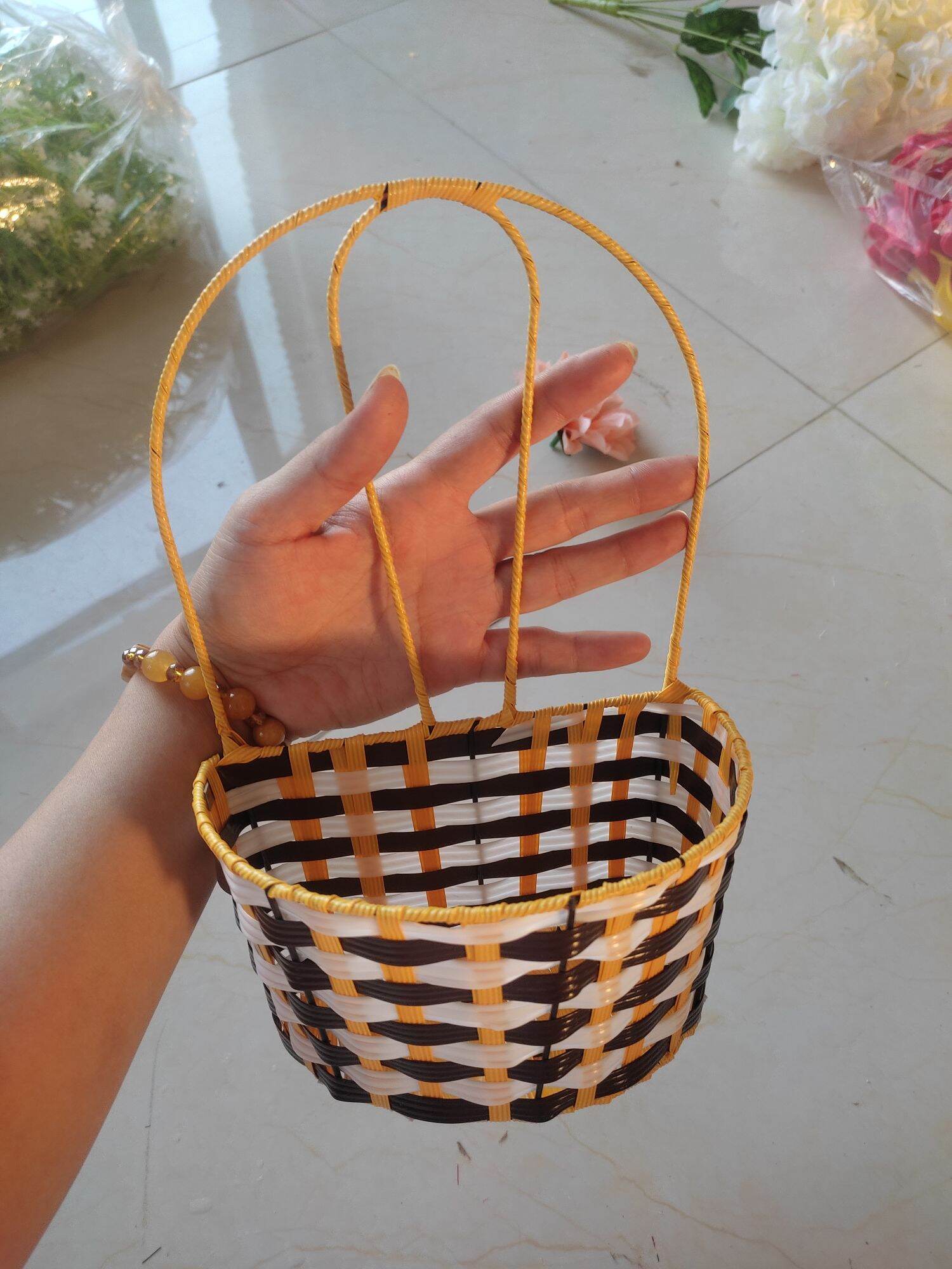Giỏ Treo Rủ Hoa_ giỏ treo tường