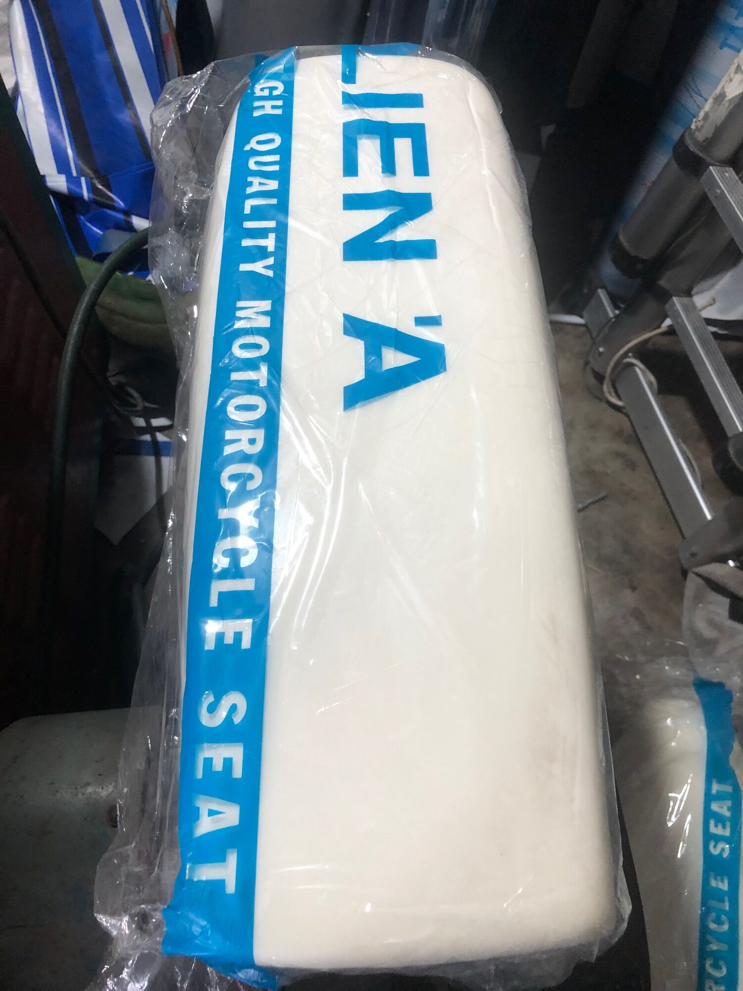 Mút yên xe 67