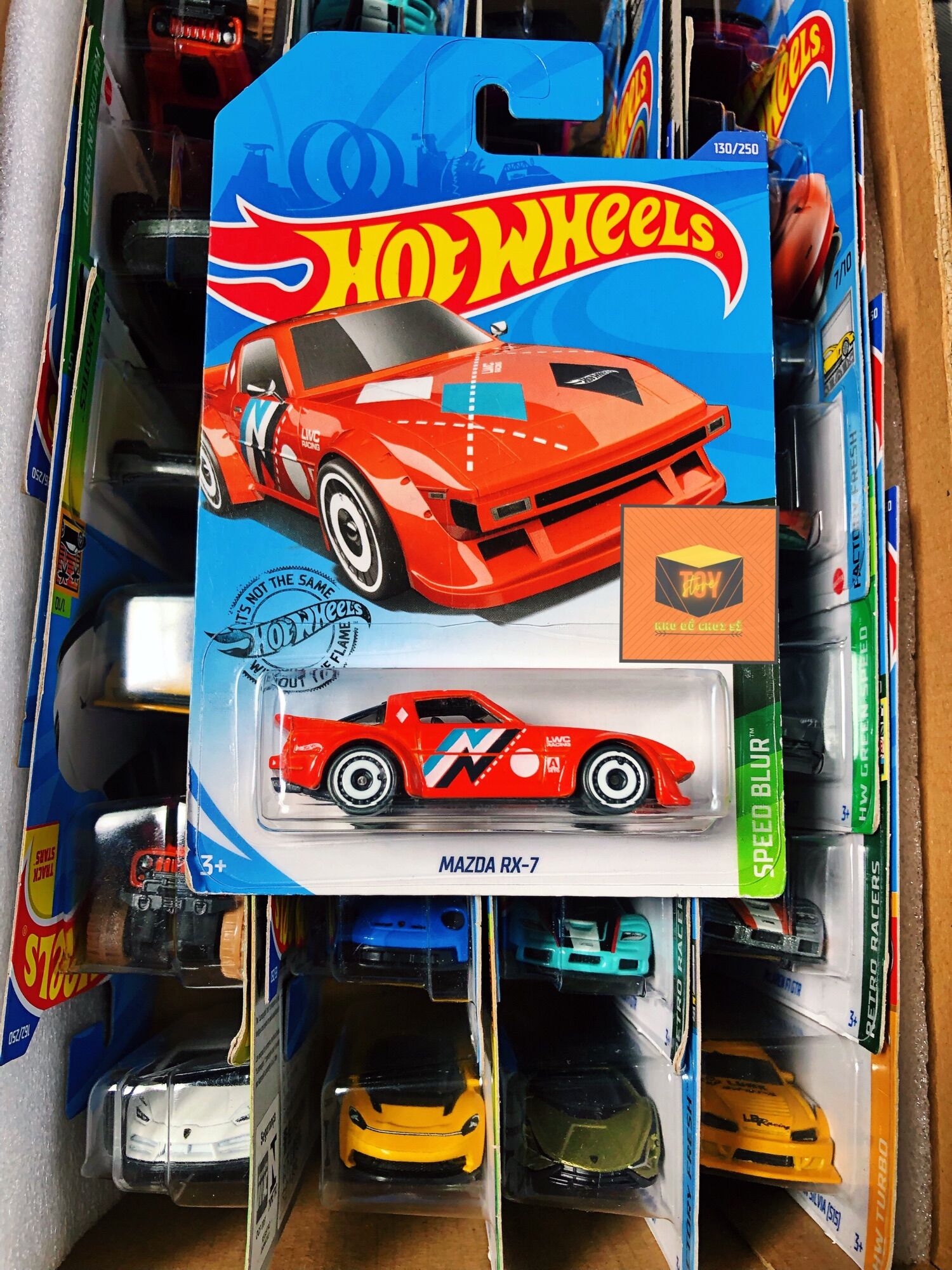 Xe mô hình hot wheels tỉ lệ 1:64 "mazda rx-7"