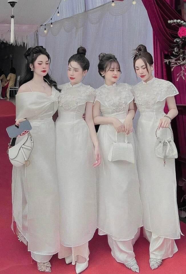 Set áo dài lụa thêu hoa tay cao cấp kèm quần lụa