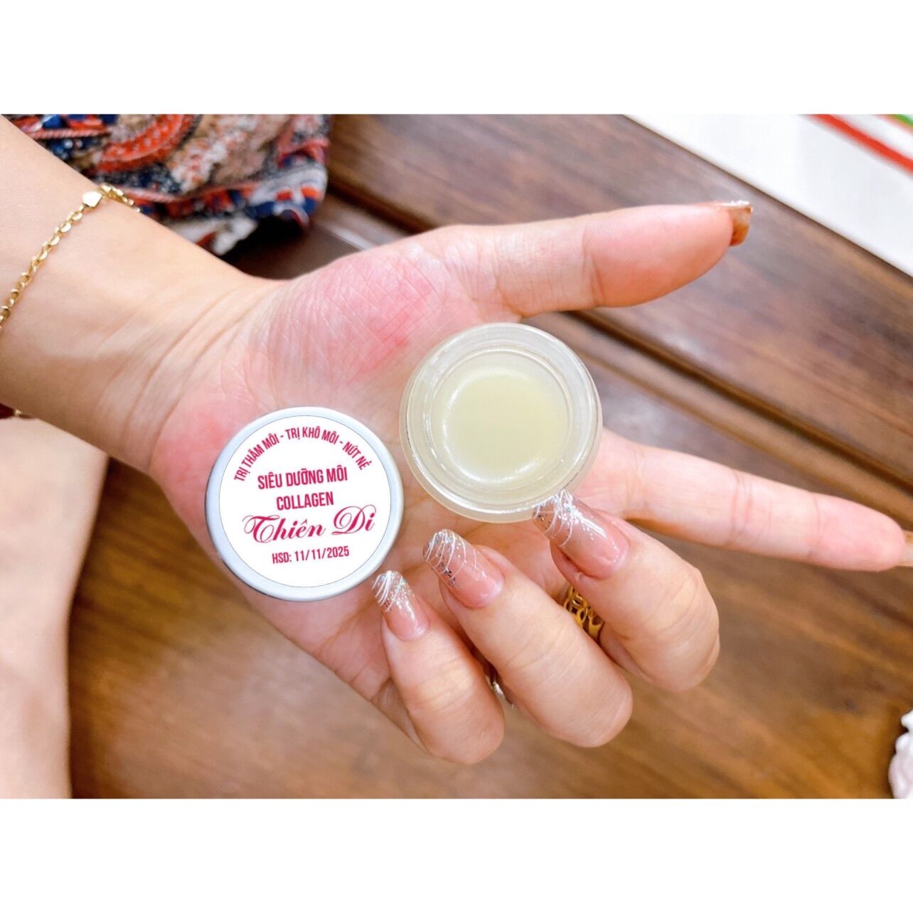 Dưỡng Môi Tế Bào Gốc Loại Bỏ Thâm Thiên Di Loại Không Màu