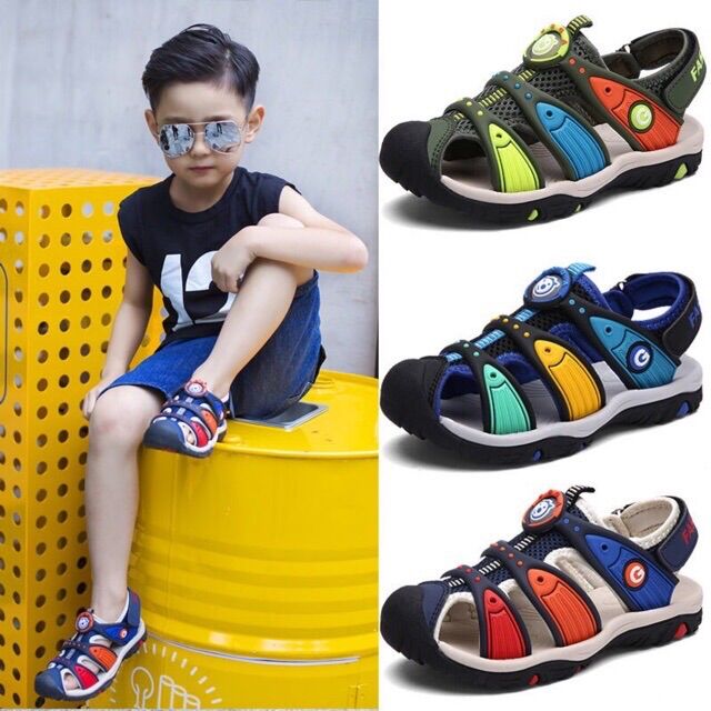 Giày sandal bịt mũi cho bé hãng Coga