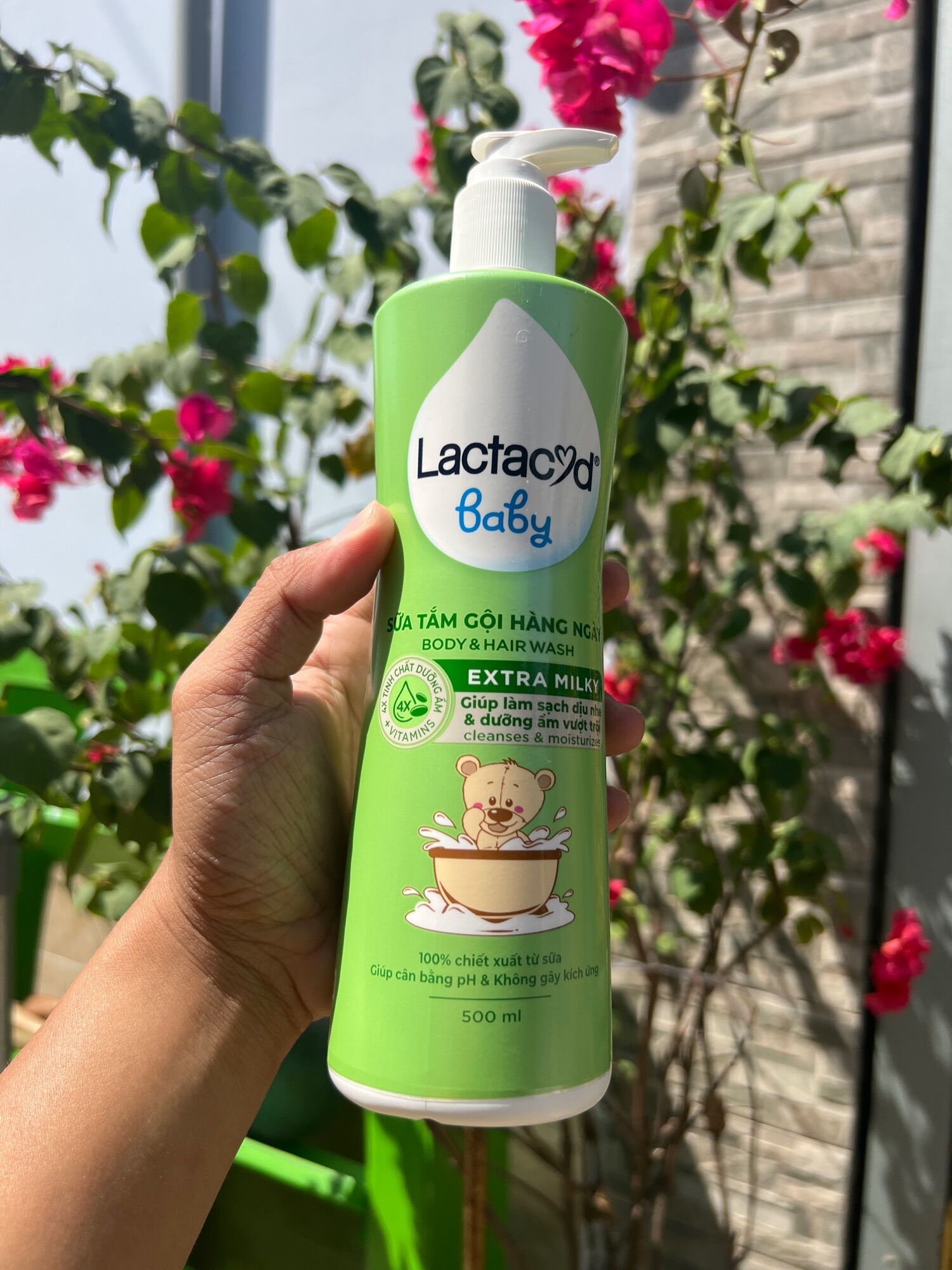 tắm gội lactacyd 500ml