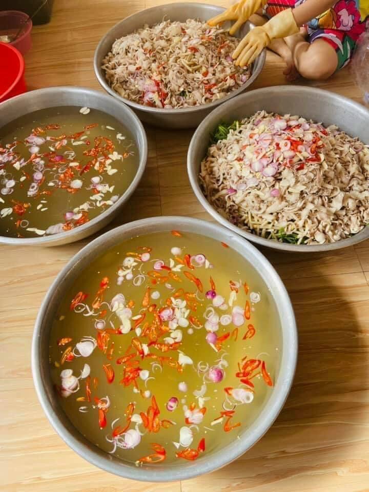 Tai heo ngâm chua ngọt 900g