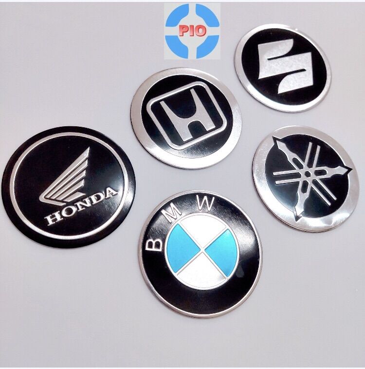 Tem nhôm logo tròn các hãng xe suzuki honda yamaha bmw monster