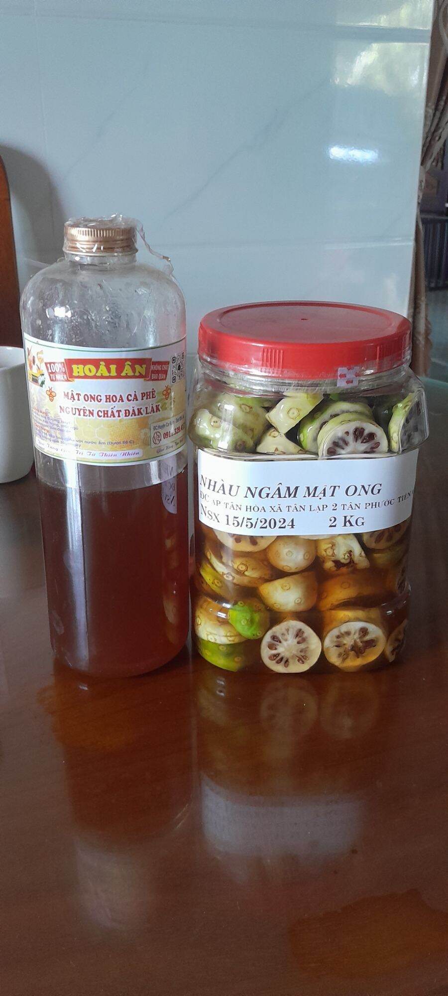 1 kg trái nhàu già ngâm mật ong nguyên chất,khách đặt mới làm