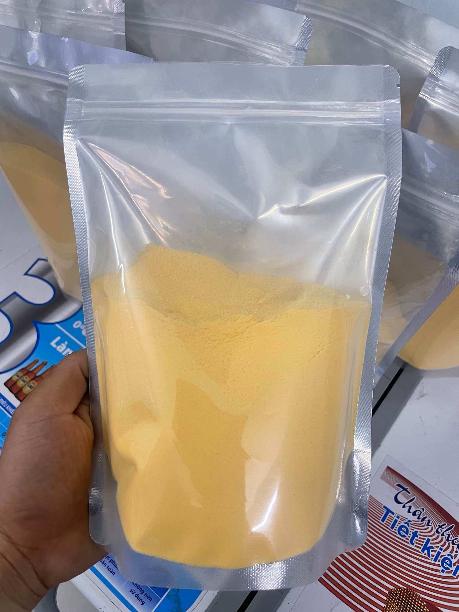 Bột kem trứng nướng cô gái