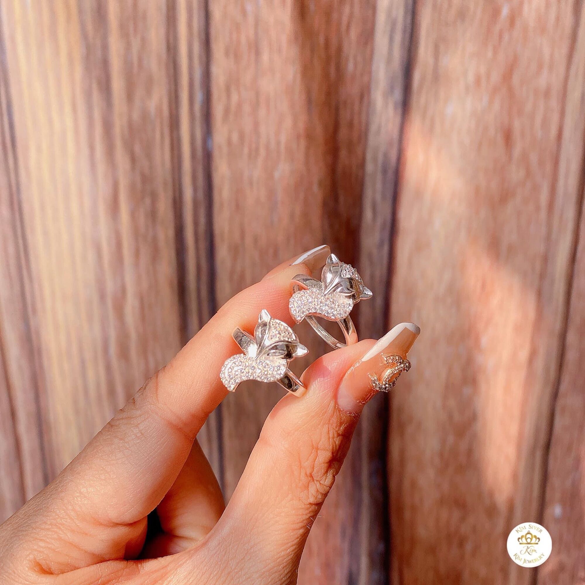 Nhẫn hồ ly hàng bạc ta dày dặn. Hồ ly quyến rũ